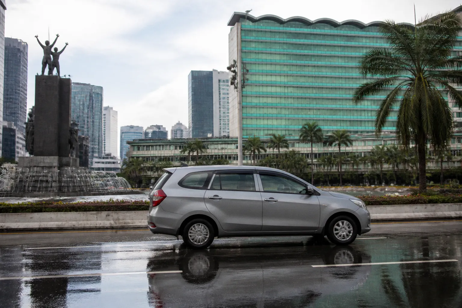 Alquiler de coches en Yakarta (Indonesia): guía práctica
